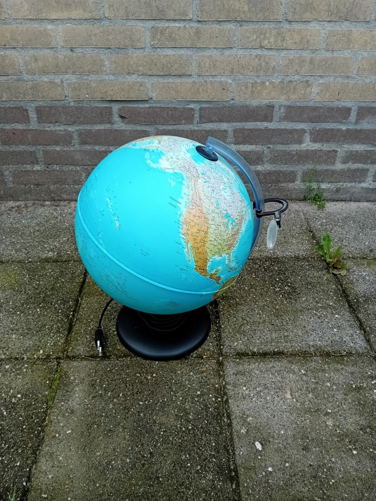 wereldbol lamp, Ophalen