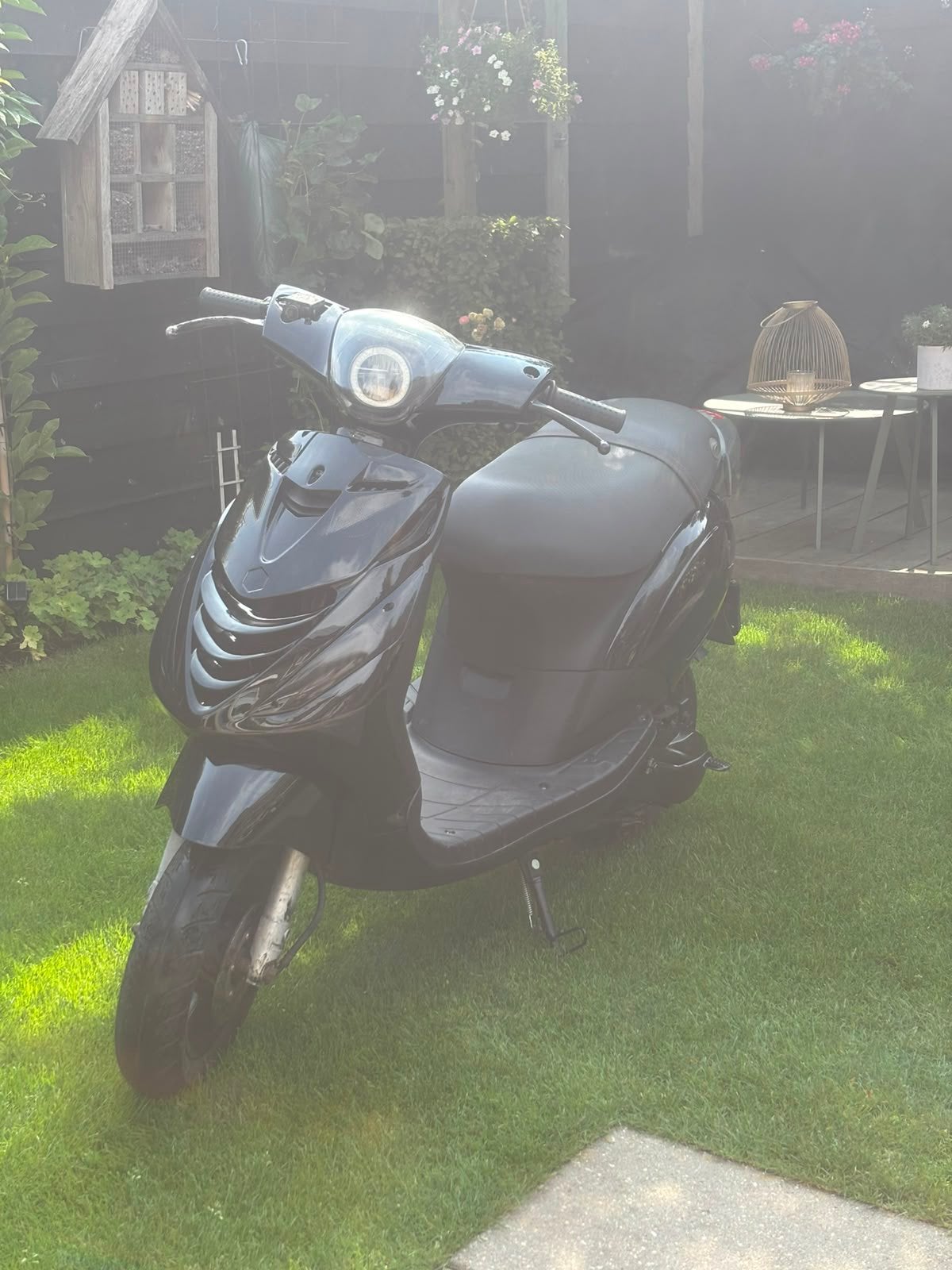 Piaggio zip 70 cc 2t, Fietsen en Brommers, Scooters | Piaggio, Ophalen, Tweetakt, Maximaal 45 km/u, Zo goed als nieuw