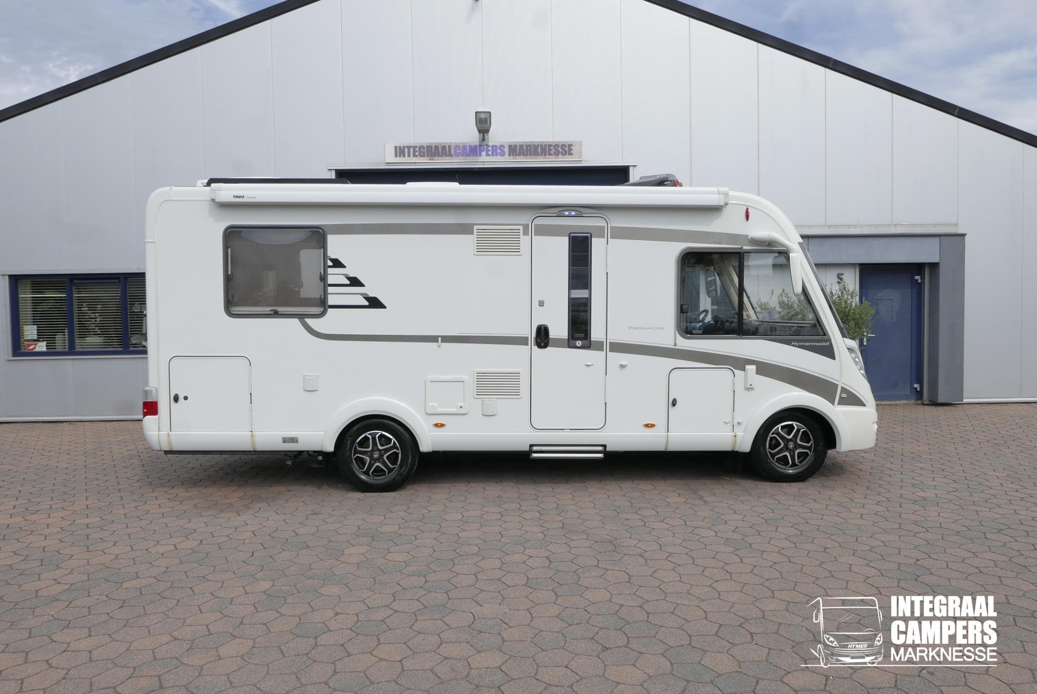 Hymer B 598 PremiumLine | Bovenkastjes | Levelsysteem | 4500, Caravans en Kamperen, Tot en met 2, 6 tot 7 meter, Bedrijf, Diesel