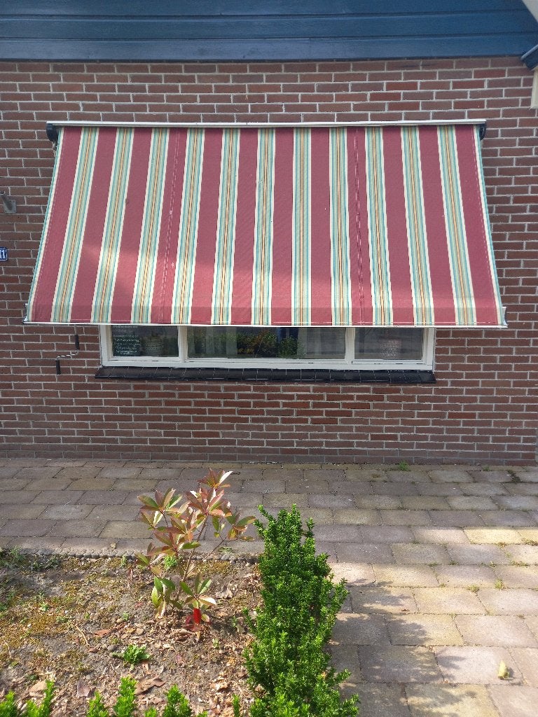 Zonnescherm, Ophalen, Gebruikt, 250 cm tot 450 cm, Uitvalscherm