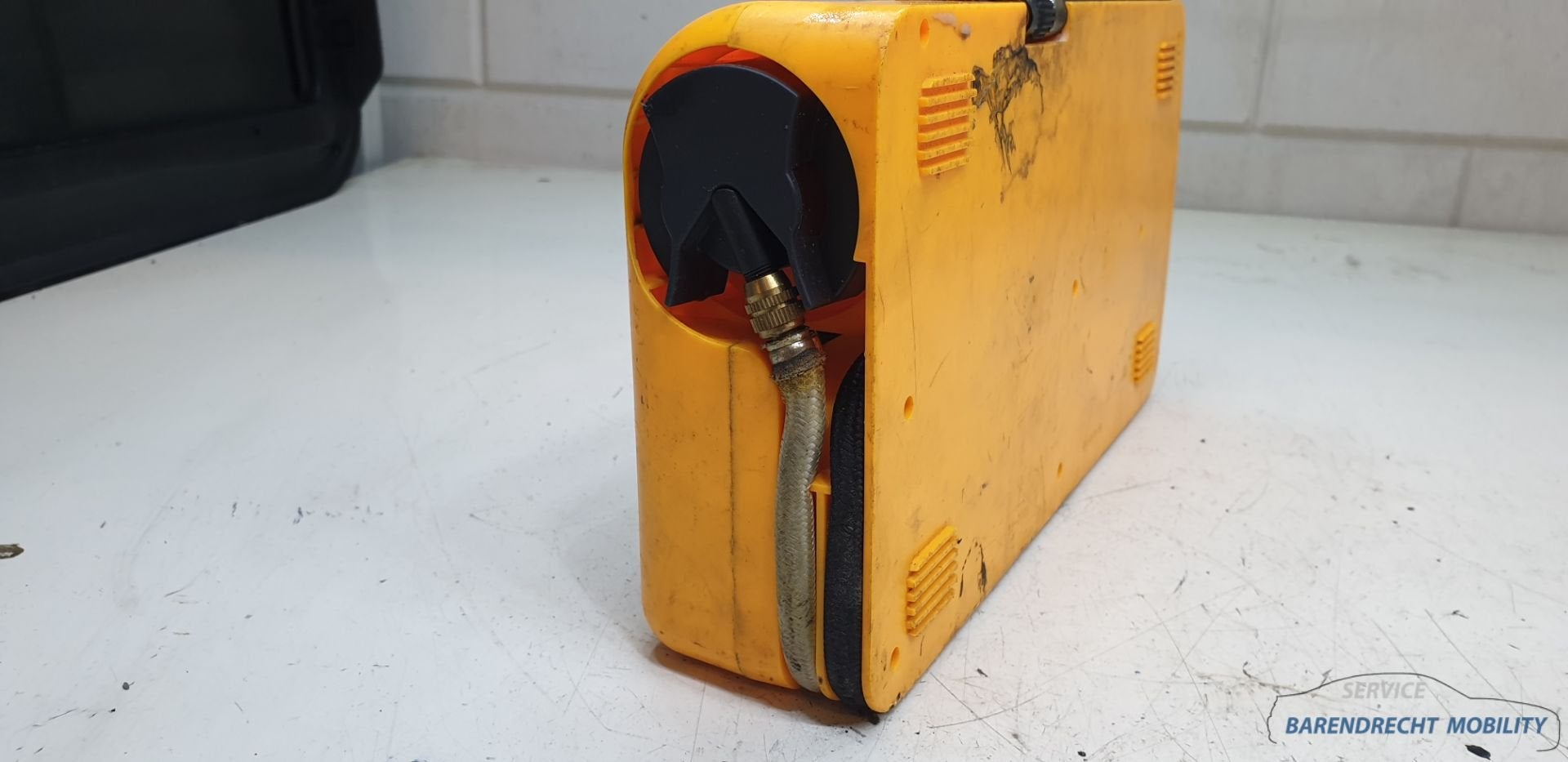 12V Bandenpomp lucht pomp compressor Peugeot Citroen Renault, Auto-onderdelen, Taurusavenue 1
2132 LS  Hoofddorp, NL, Gebruikt