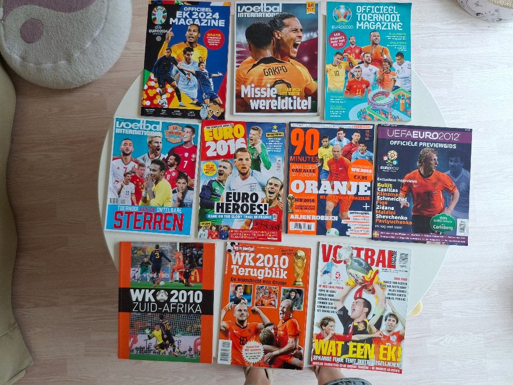 Voetbalbladen EK en WK, Ophalen of Verzenden, Zo goed als nieuw, Buitenlandse clubs, Boek of Tijdschrift