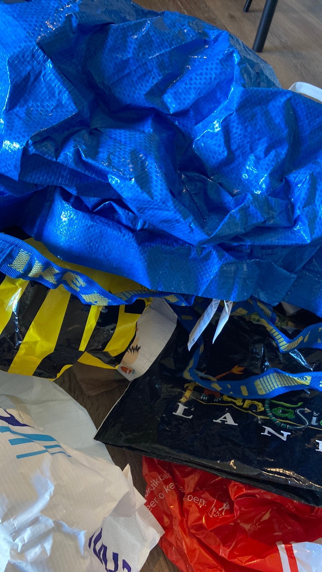 Gratis (grote) Boodschappentassen/ plastic tassen, Ophalen, Zo goed als nieuw