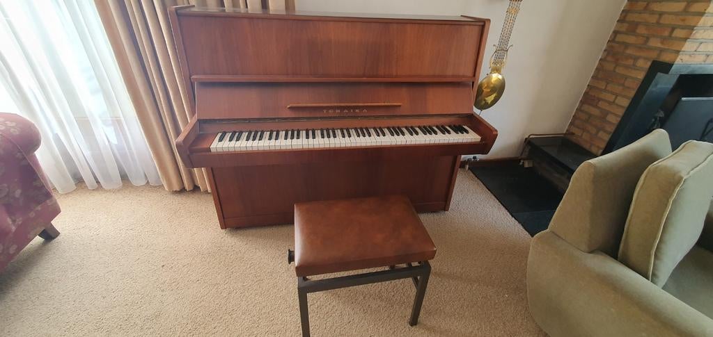 Tchaika Piano met verstelbare kruk, Muziek en Instrumenten, Ophalen, Gebruikt, Bruin, Piano