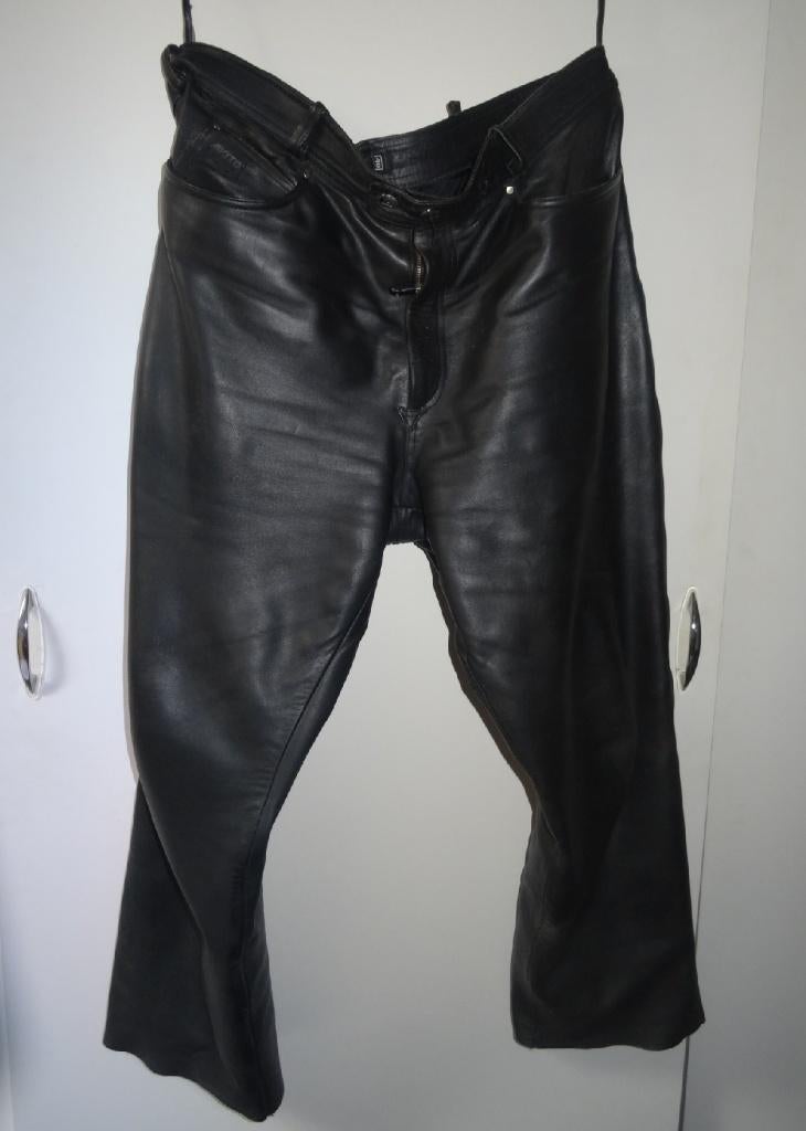 Drie leren motor broeken, maat 40. VOOR MANNEN, Broek | leer, Heren, Ophalen of Verzenden, Akito