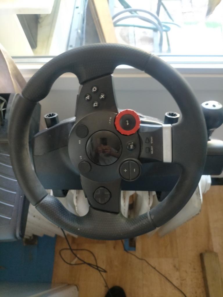 Logitech racestuur voor PlayStation en pc, Ophalen of Verzenden, Gebruikt, Stuur of Pedalen, PlayStation 4