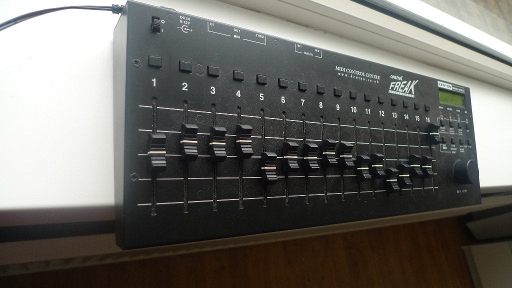 KENTON MIDI CONTROLLER  STUDIO EDITION, Muziek en Instrumenten, Ophalen of Verzenden, Zo goed als nieuw