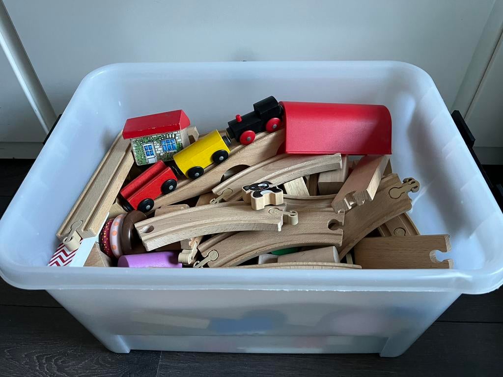 Houten magneet treintjes met rails, auto’s, huisjes, blokken, Ophalen, Gebruikt
