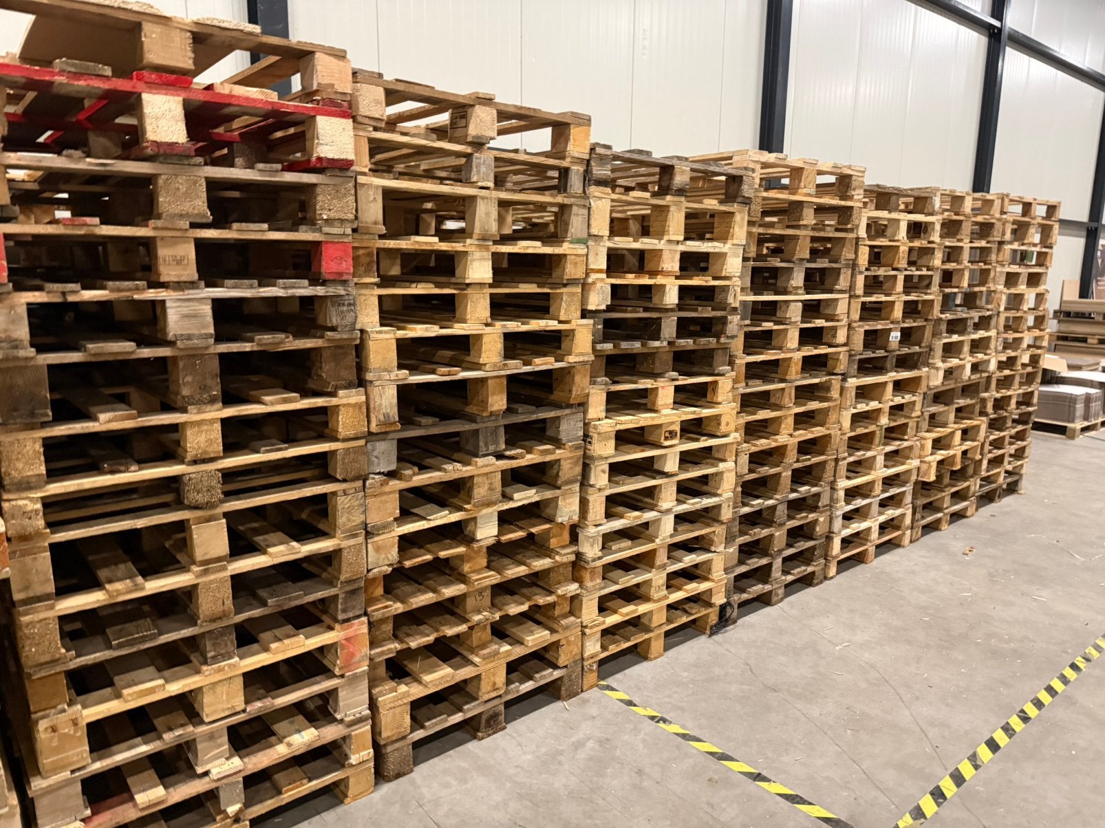 Uw gebruikte pallets snel laten ophalen voor geld?, Doe-het-zelf en Verbouw, Kratten en Dozen, Gebruikt, 100 cm of meer, 60 cm of meer