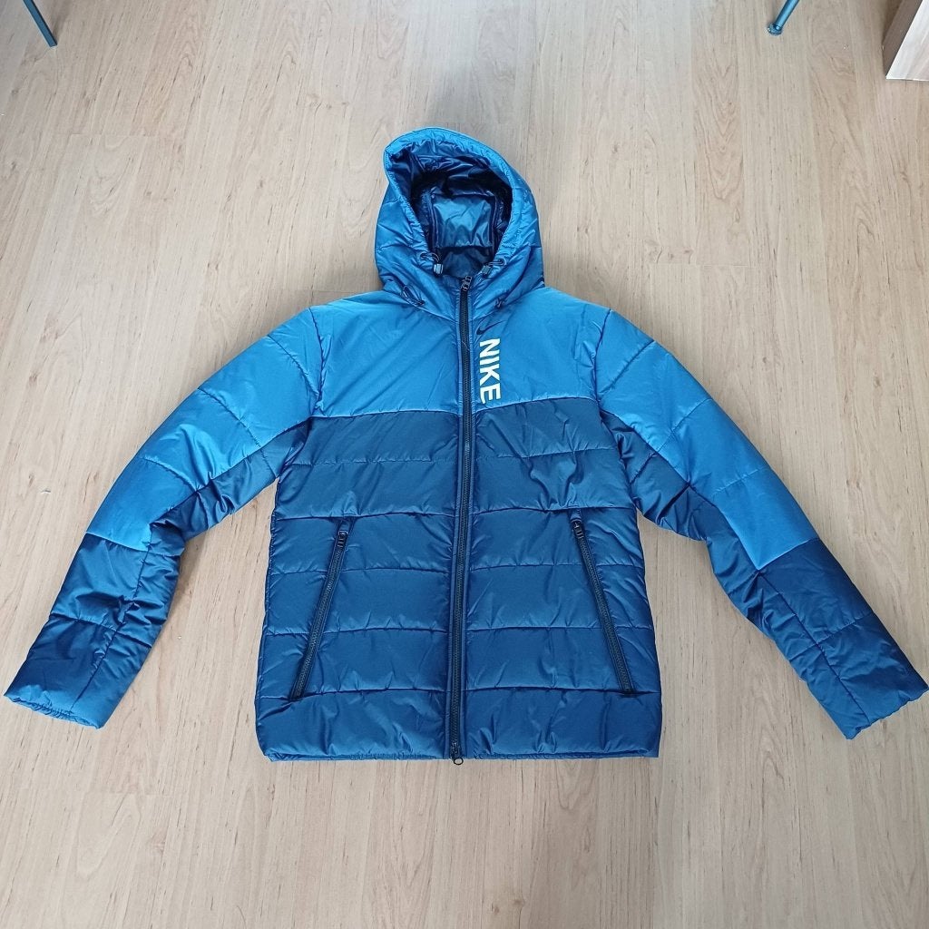 Nieuwe blauwe winterjas Sportswear Hybrid puffer Nike maat M, Kleding | Heren, Nike, Nieuw, Ophalen of Verzenden, Maat 48/50 (M)