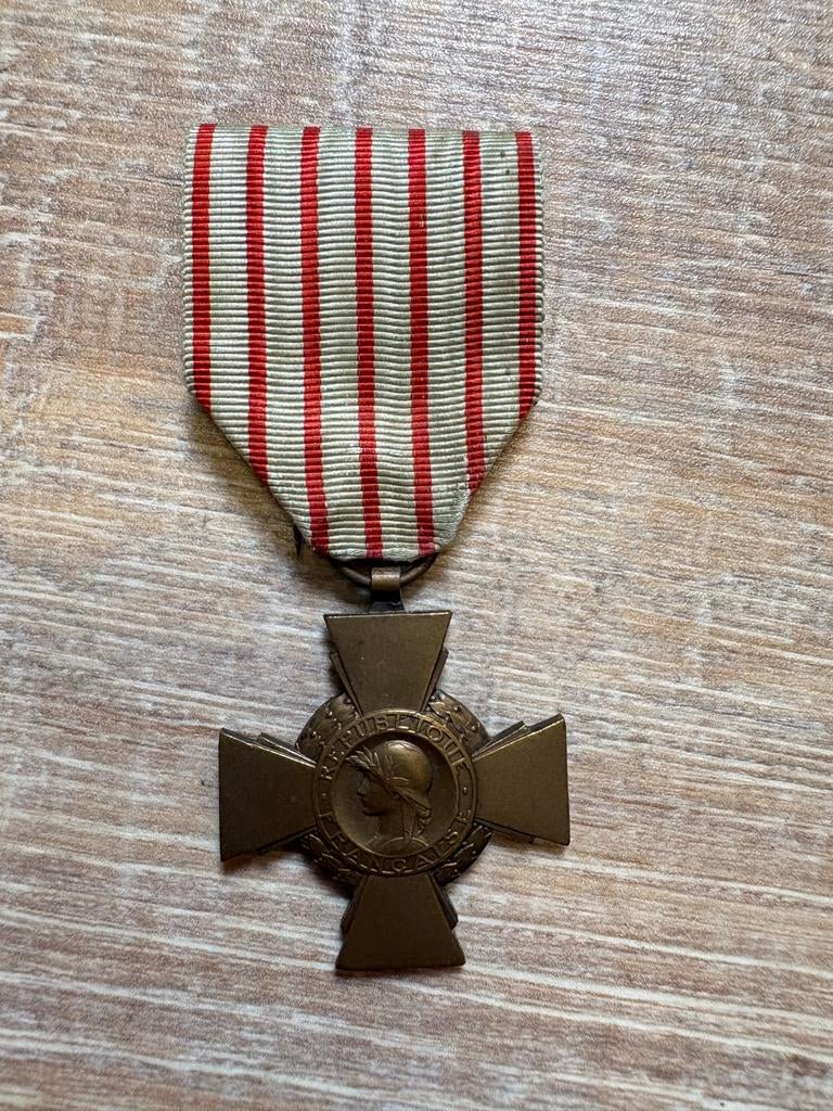 Frans Oorlogskruis 1914-1918 (Croix de Guerre), Ophalen of Verzenden, Overige soorten, Overige gebieden, Lintje, Medaille of Wings