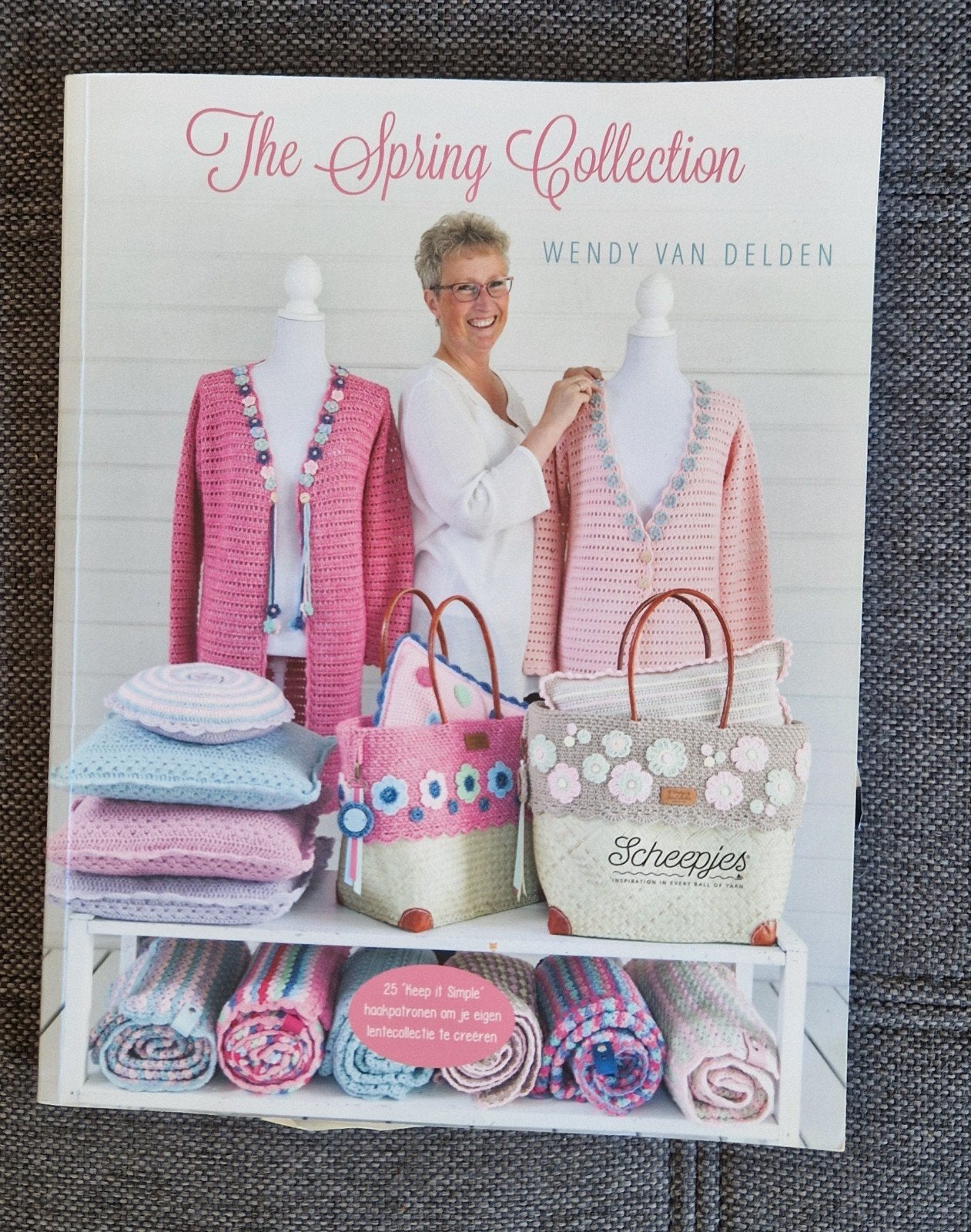 The Spring Collection - Haakpatronenboek Wendy van Delden, Ophalen, Zo goed als nieuw, Haken, Patroon of Boek