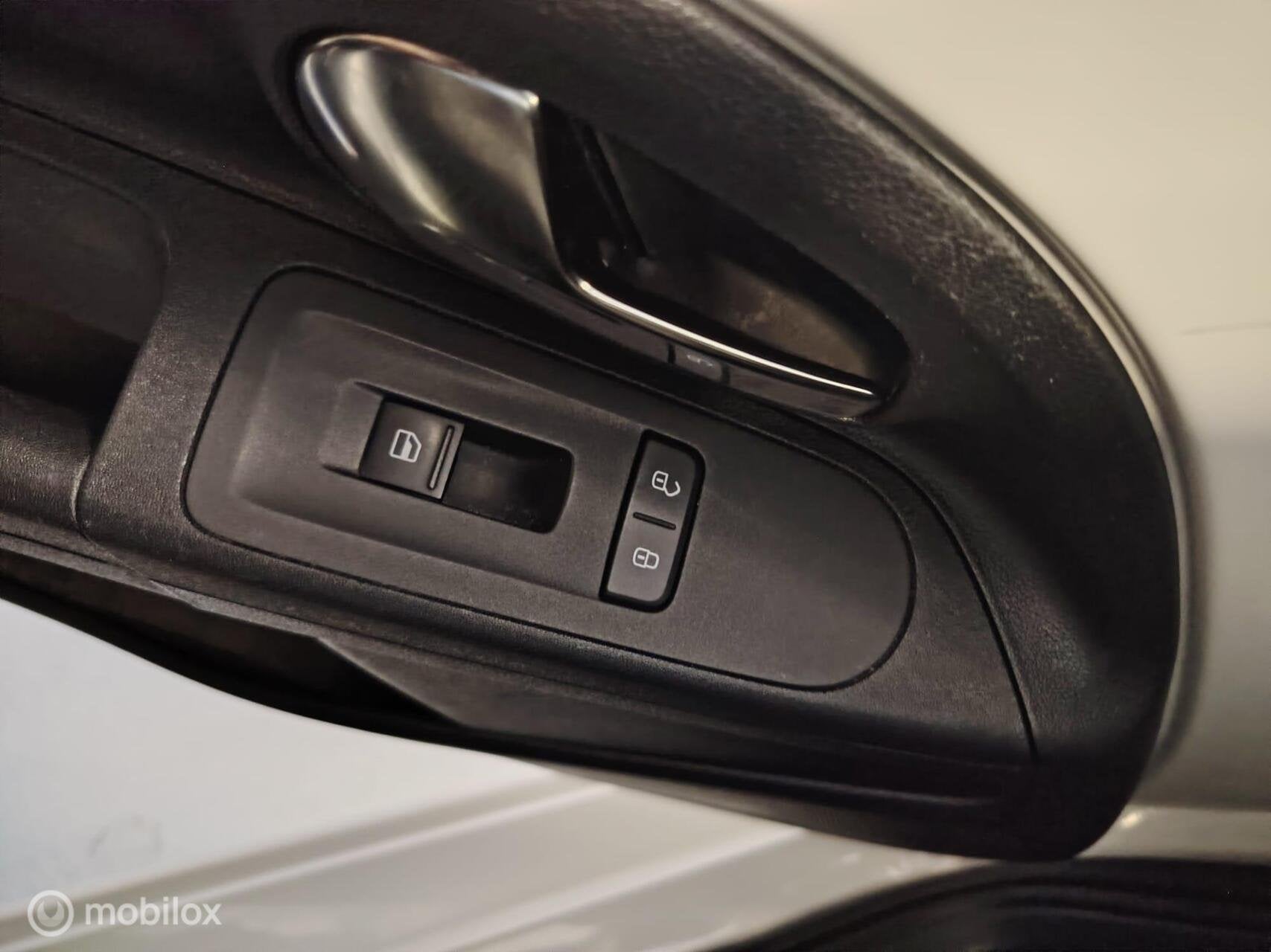 Foto 11 van Volkswagen Up! 1.0 high up! BlueMotion NAP! Airco! Nap✅ Na