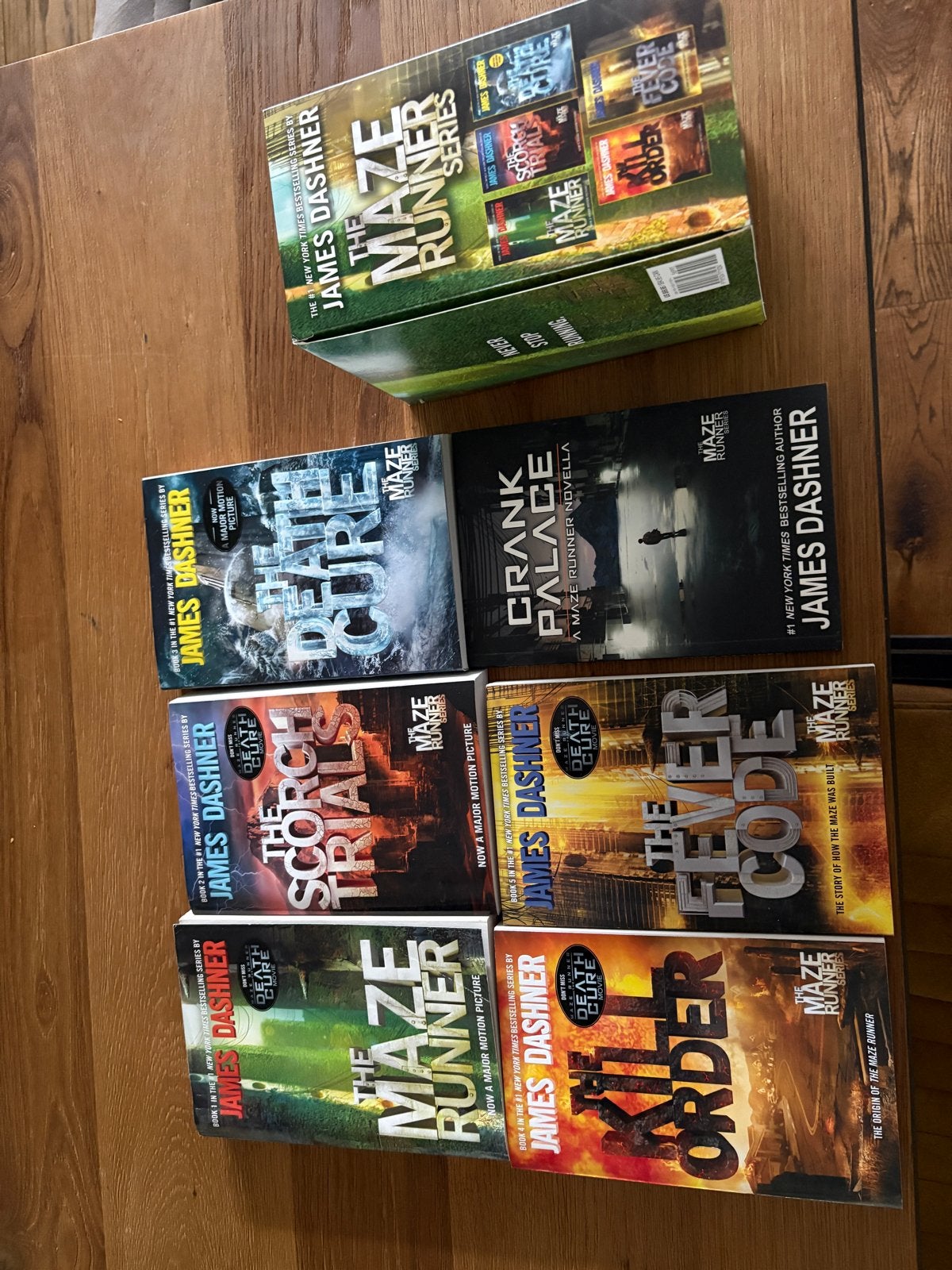 The Maze Runner complete set + Crank Palace - James Dashner, Ophalen of Verzenden, Zo goed als nieuw