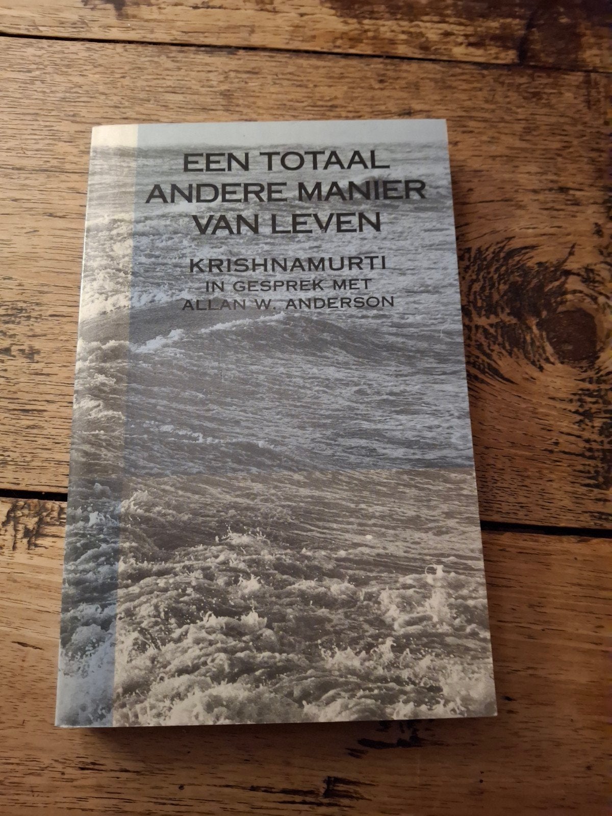 Krishnamurti - Een totaal andere manier van leven, Ophalen of Verzenden, Gelezen, Krishnamurti