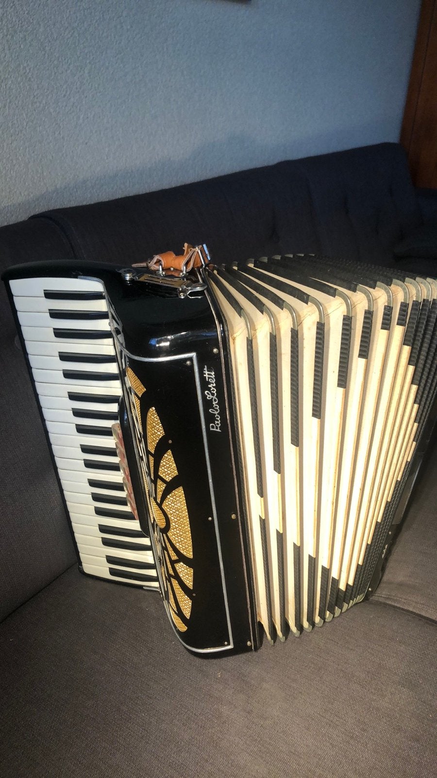 Accordeon 120-bas in goede staat, gestemd, balg dicht, Gebruikt, Toetsaccordeon, Met koffer, 120-bas