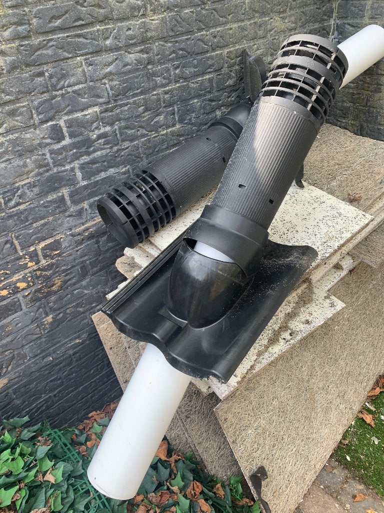 2 x Dakdoorvoer ventilatie/afzuiging met dakpan, Doe-het-zelf en Verbouw, Ophalen, Zo goed als nieuw, Ventilator en Afzuiger
