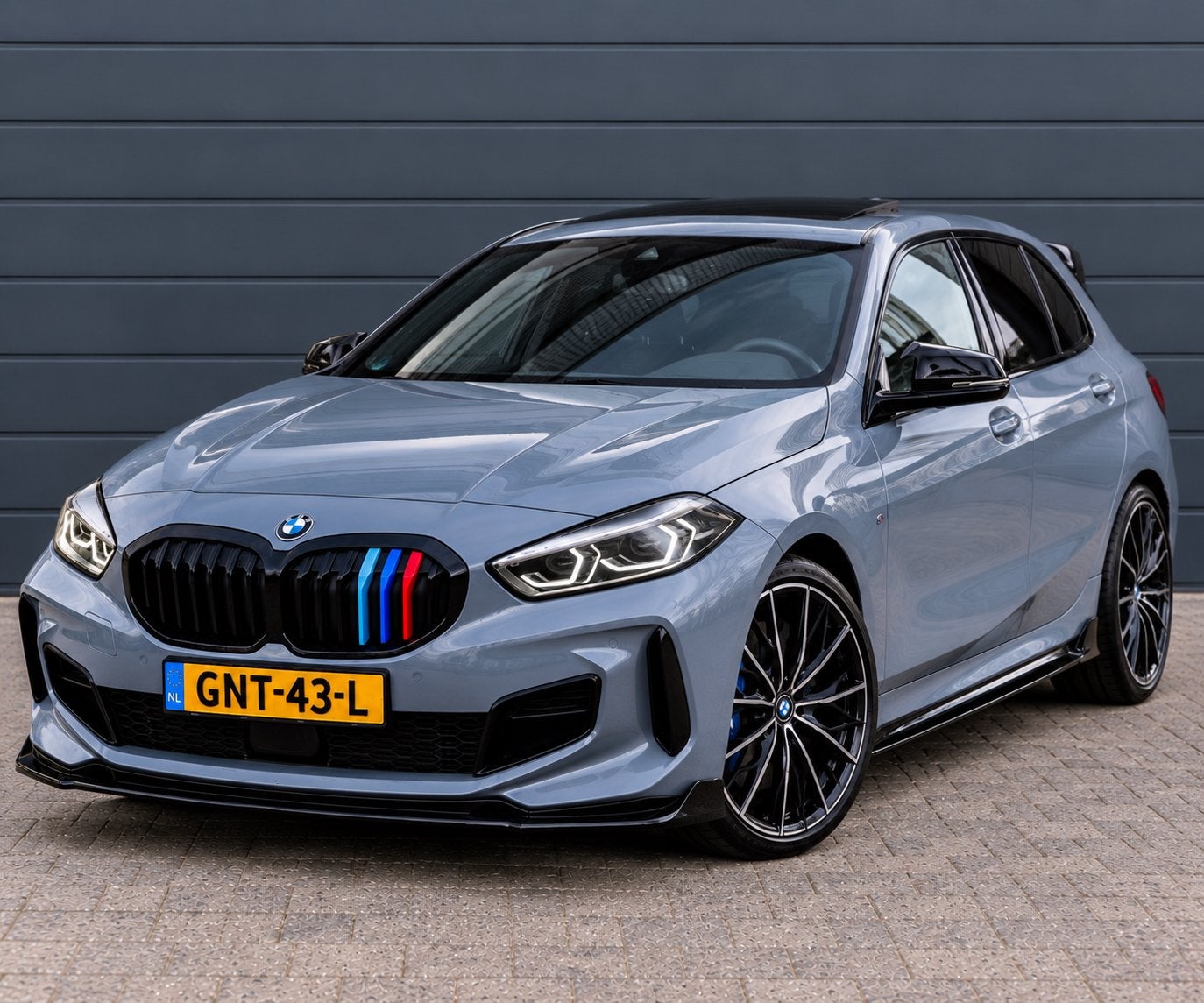 BMW 118i M Sport 2024 | NAP | Panorama | Leer | 20 inch, Auto's, 136 pk, Particulier, Zilver of Grijs, 1300 kg