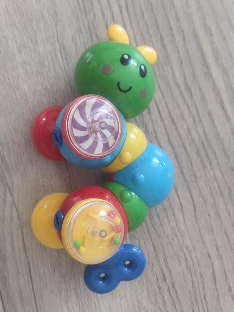 Kleurrijke Rups Duw- en Trekfiguur met Rammelende Kraaltjes, Ophalen of Verzenden, Gebruikt, Overige typen, Met wieltjes