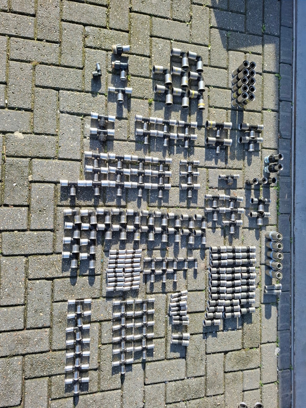 Diverse maten henco buizen en bochten (16, 20, 26, 32 mm), Ophalen of Verzenden