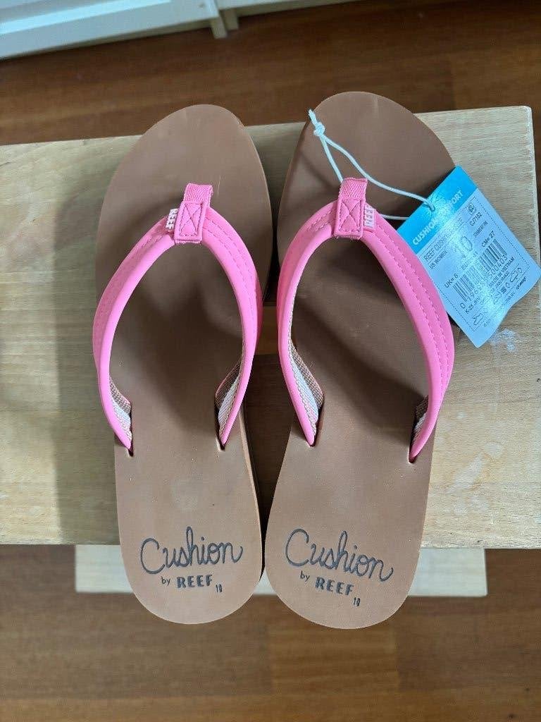 reef cushion teenslippers maat 10/41, Slippers, Nieuw, Ophalen of Verzenden, Roze