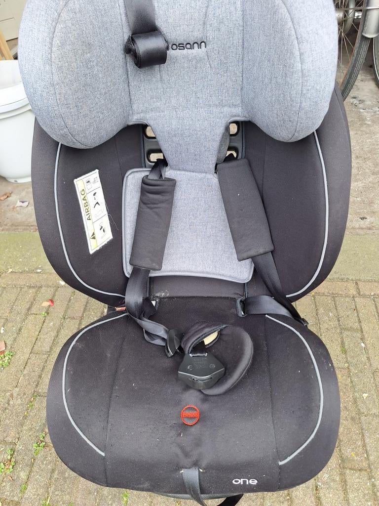 Autostoel met Isofix - Osann One (9-36 kg), Autogordel of Isofix, Gebruikt, Verstelbare rugleuning, 9 t/m 36 kg