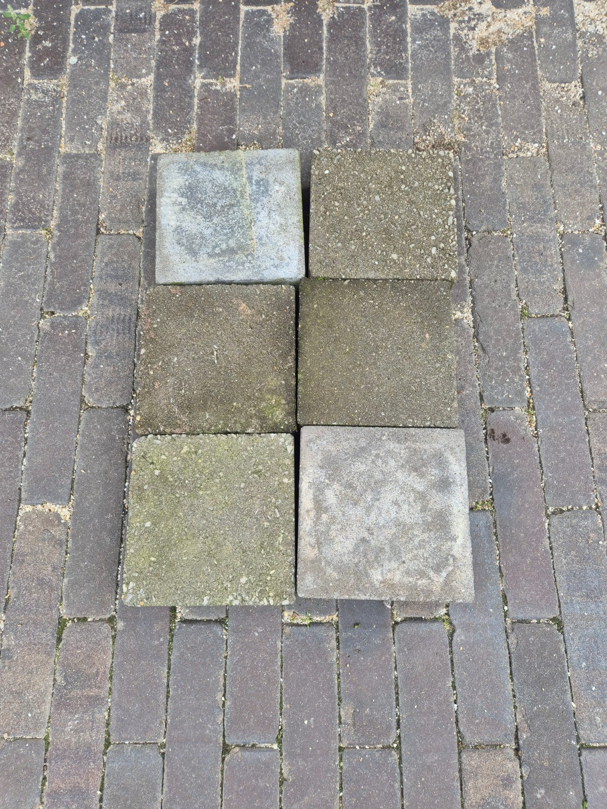 Circa 250 terrastegels 15x15x6 cm, circa 5m2, Tuin en Terras, Ophalen, 5 tot 10 m², Zo goed als nieuw, Beton
