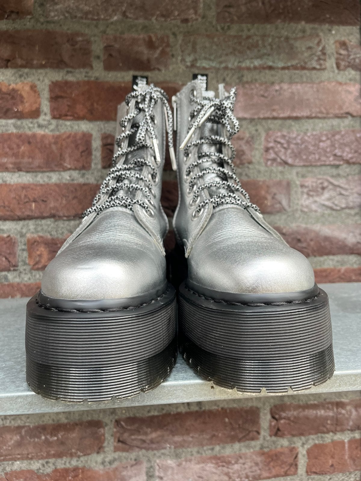 Dr. Martens Jadon Max silver metallic maat 40, Kleding | Dames, Dr. Martens, Docs, Lage of Enkellaarzen, Nieuw