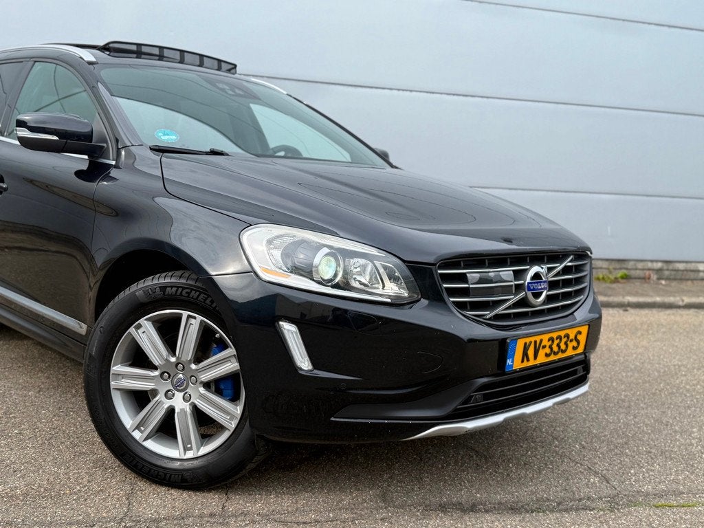 Volvo XC60 2.0 D4 FWD R-Design (bj 2014) PANO|LEER|BLIS|AUT|, Auto's, Volvo, Euro 5, Zwart, 4 cilinders, 1634 kg