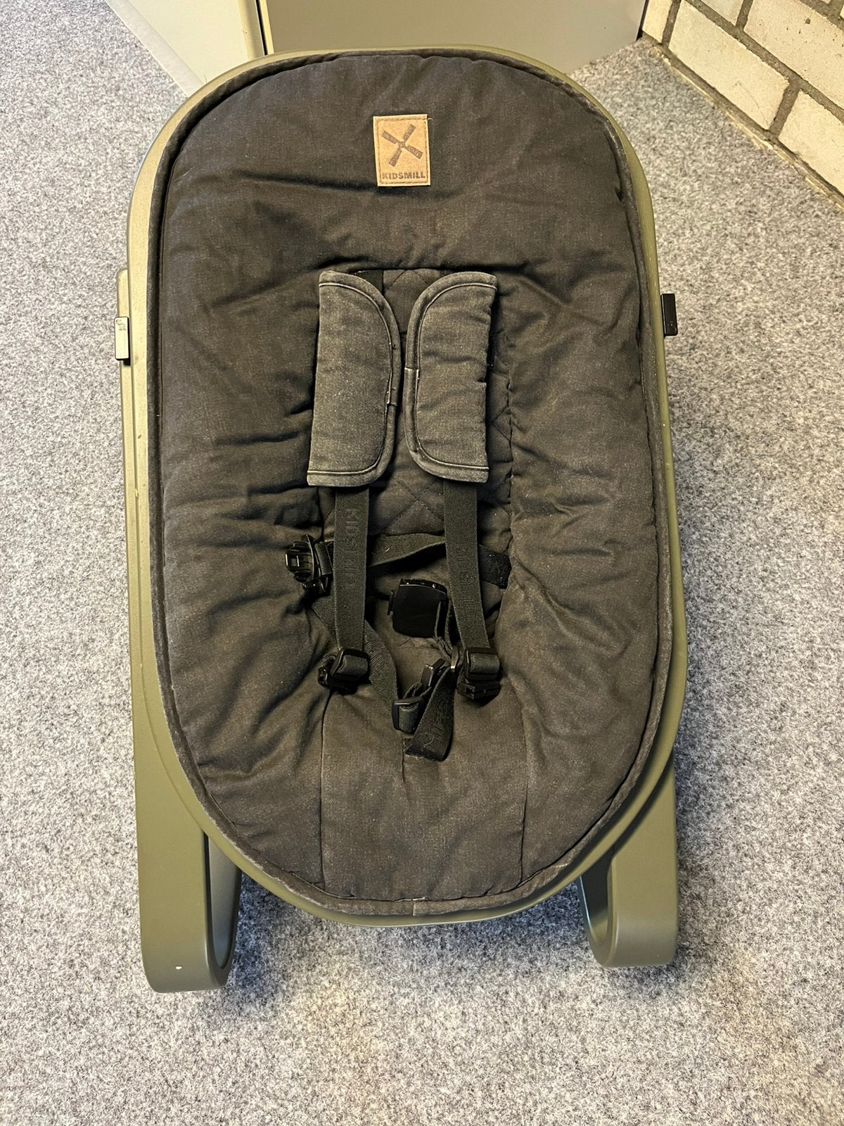 Kidsmill Up! Newborn zitje voor kinderstoel of wipstoel, Kinderen en Baby's, Kinderstoelen, Ophalen, Zo goed als nieuw, Meegroeistoel