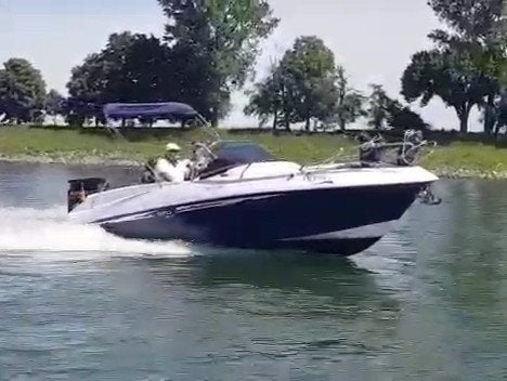 Snelle consoleboot met buitenboordmotor, Watersport en Boten, Benzine, Gebruikt, Buitenboordmotor, 1.00 - 1.50 meter