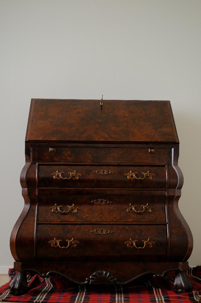 Antiek wortelhout buikkast met secretaire, Antiek en Kunst, Ophalen