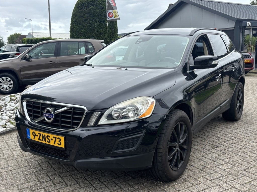 Volvo XC60 2.0 D3 Automaat Summum 2011 Zwart Trekhaak, Auto's, Automaat, Euro 5, 15 km/l, Gebruikt