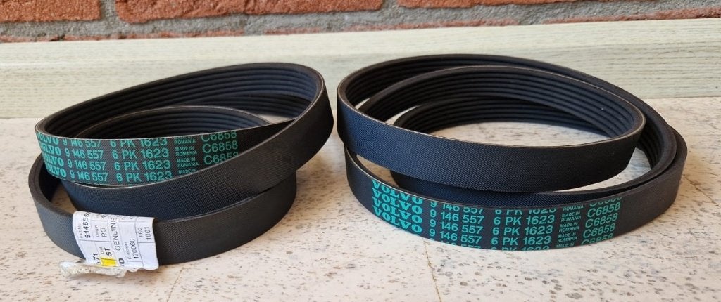 2 Volvo V-snaar / Multiriem voor Volvo 850 / 960 - Nieuw, Auto-onderdelen, Motor en Toebehoren, Ophalen of Verzenden, Nieuw, Volvo