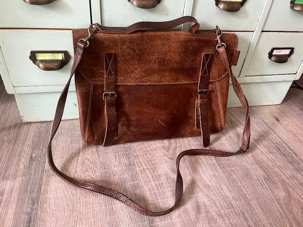 Vintage aktetas schoudertas Aunts and Uncles laptoptas tas, Sieraden, Tassen en Uiterlijk, Ophalen of Verzenden, Gebruikt, Bruin