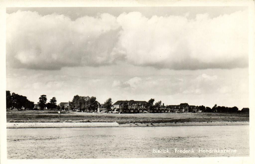 Blerick, Frederik Hendrikkazerne - ongelopen, Verzamelen, Ophalen of Verzenden, Voor 1920, Ongelopen, Noord-Brabant