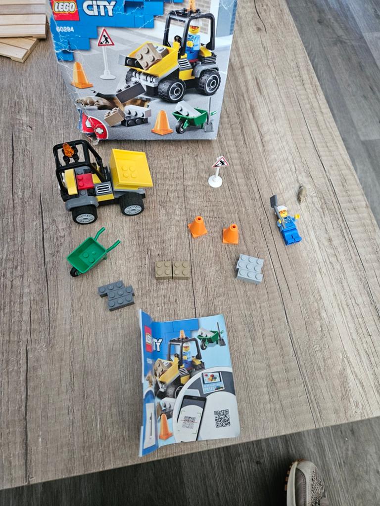 Lego city 60284 wegembouw truck, Ophalen of Verzenden, Zo goed als nieuw