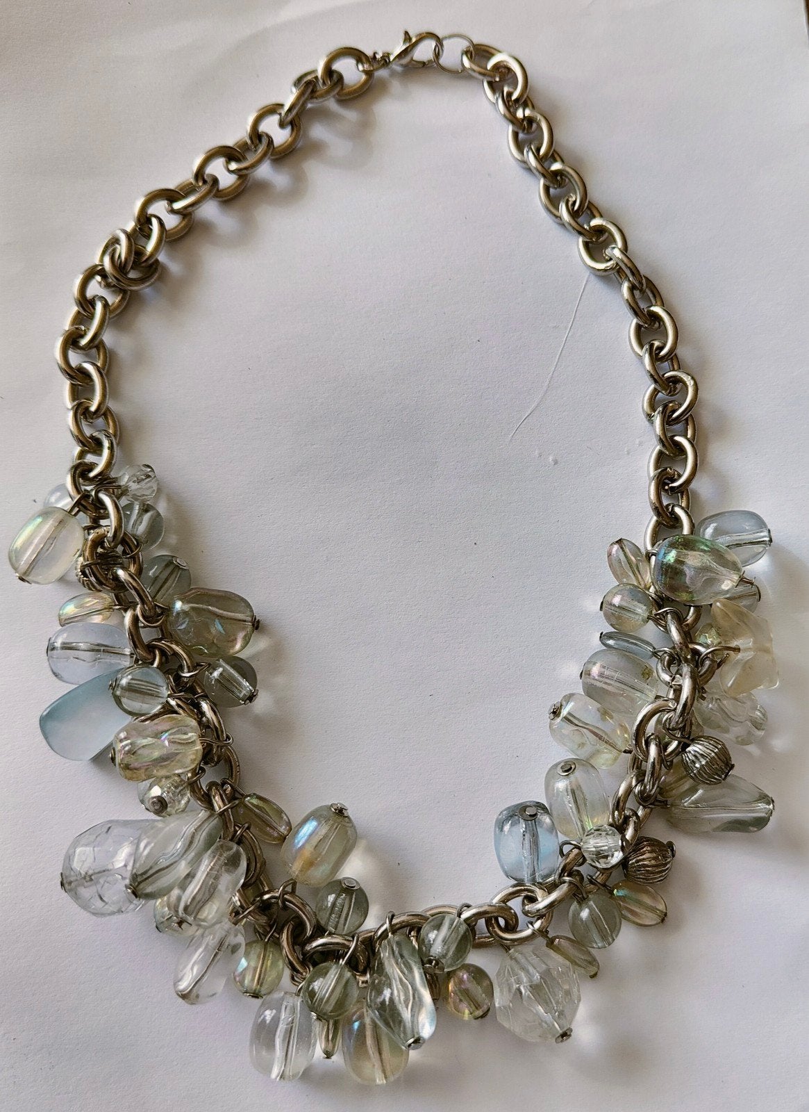 Leuke vlotte zilverkleur ketting met doorzichtige kralen, Sieraden, Tassen en Uiterlijk, Kettingen, Ophalen of Verzenden, Zo goed als nieuw