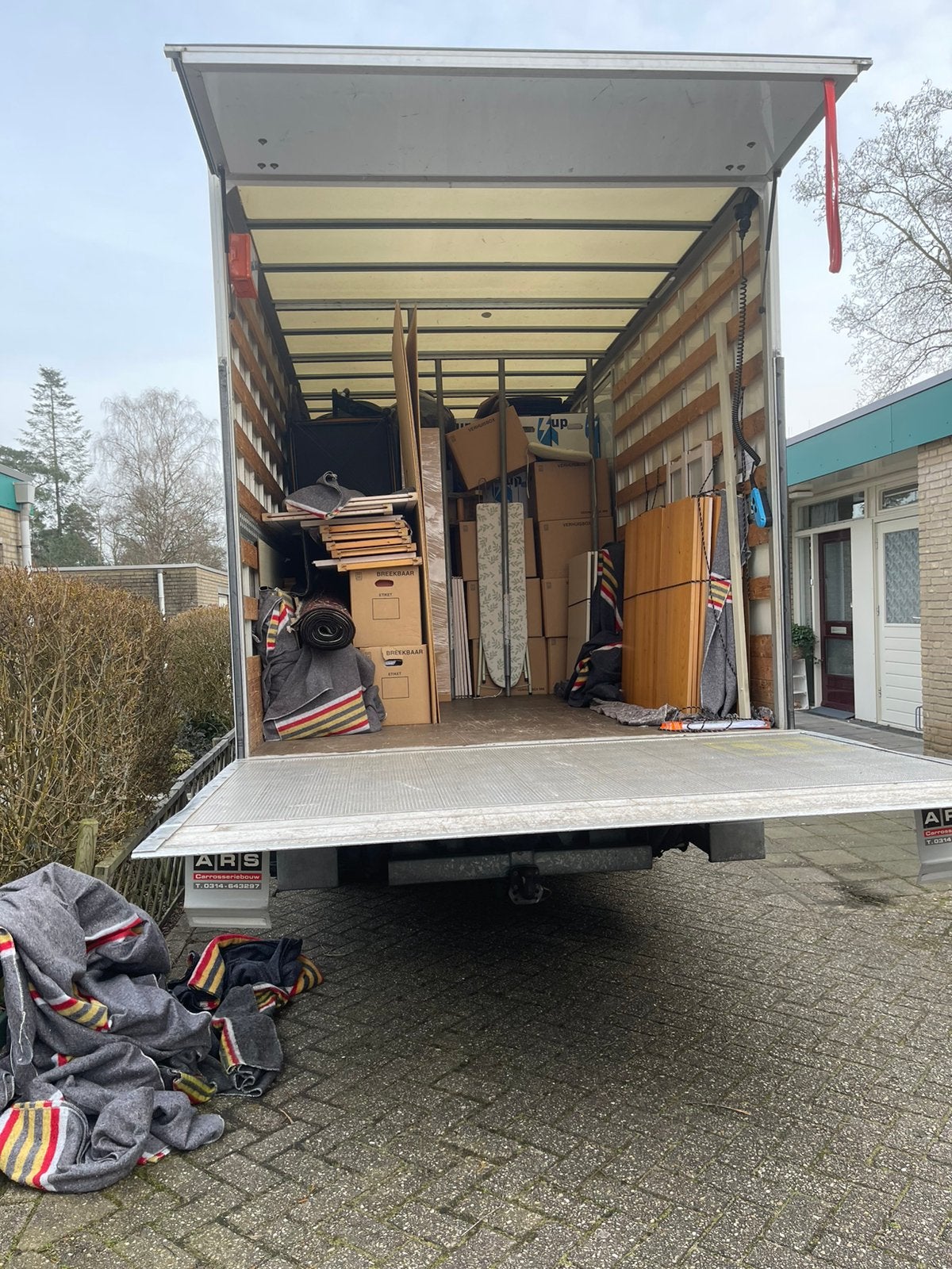 GOEDKOOP VERHUIZEN ? ? ?, Inpakservice, Bedrijfsverhuizingen