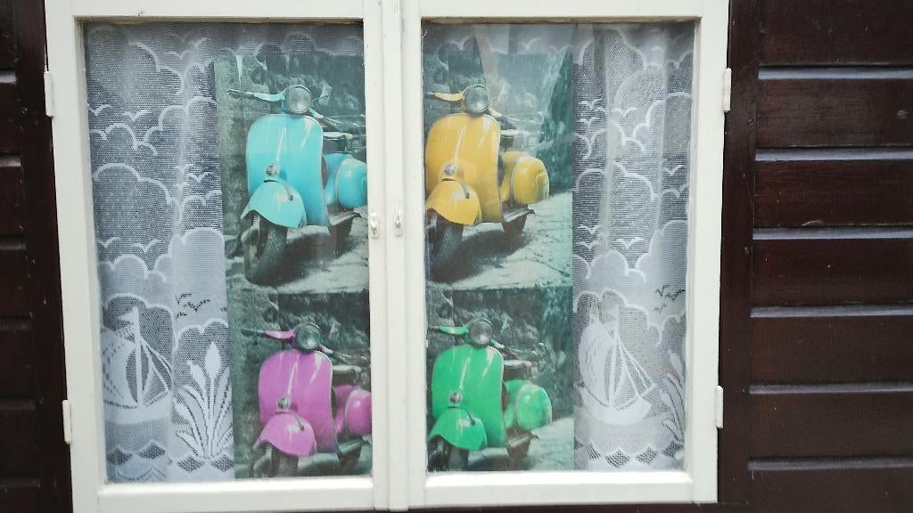 Posters scooters, Ophalen, Zo goed als nieuw