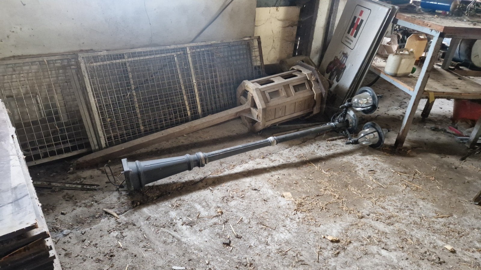 Mooi vogelvoederhuis op paal, 50cm doorsnede, Tuin en Terras, Ophalen, Gebruikt