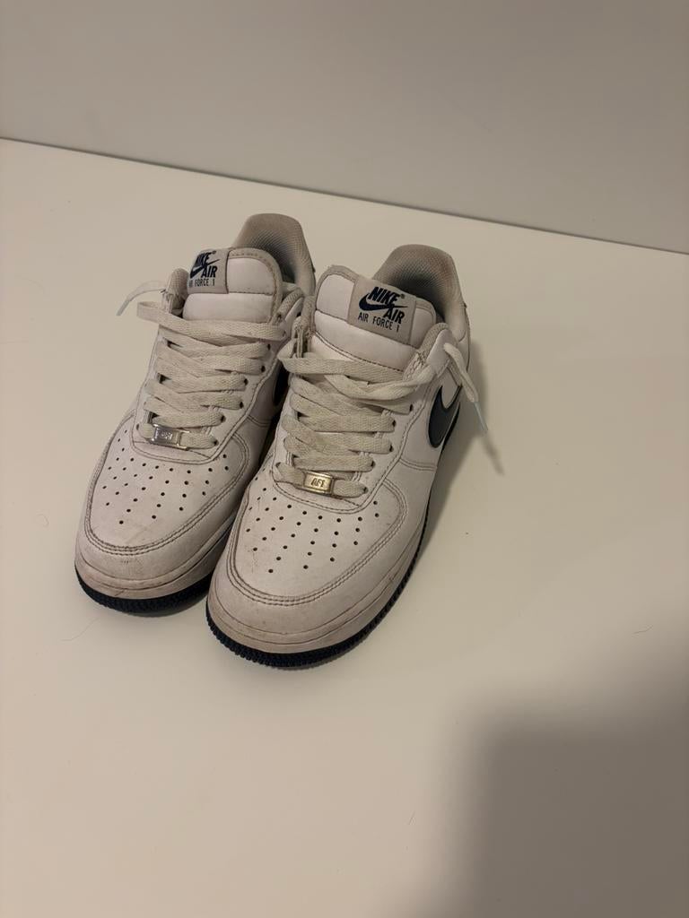 Nike airforce met blauwe streep, Wit, Ophalen of Verzenden, Zo goed als nieuw, Veterschoenen