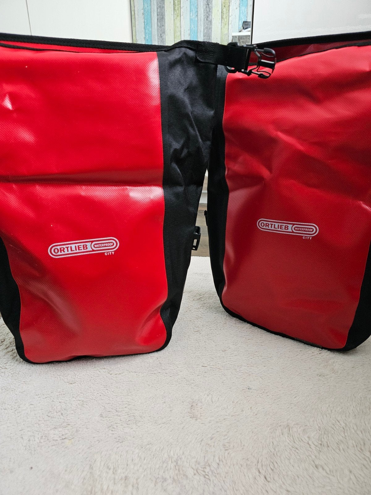 Ortlieb Sport-Roller City fietstassen - Rood (Set van 2), Gebruikt, Ortlieb Sportartikel GmbH, Industriestraße 2, 91560 Heilsbronn, Duitsland