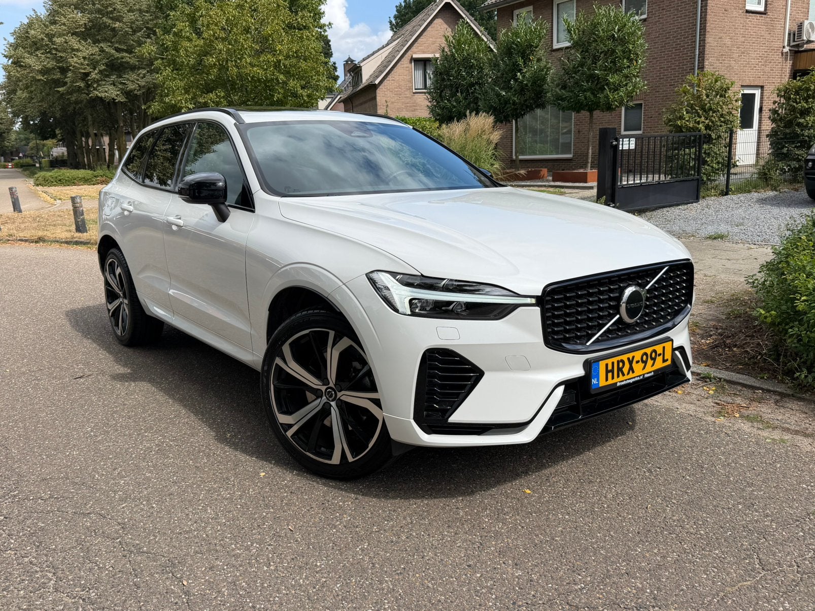 Volvo XC60 T8 Twin Engine 405pk Geartronic AWD 2021 Wit, Automaat, 2069 kg, 1969 cc, 38 km/l