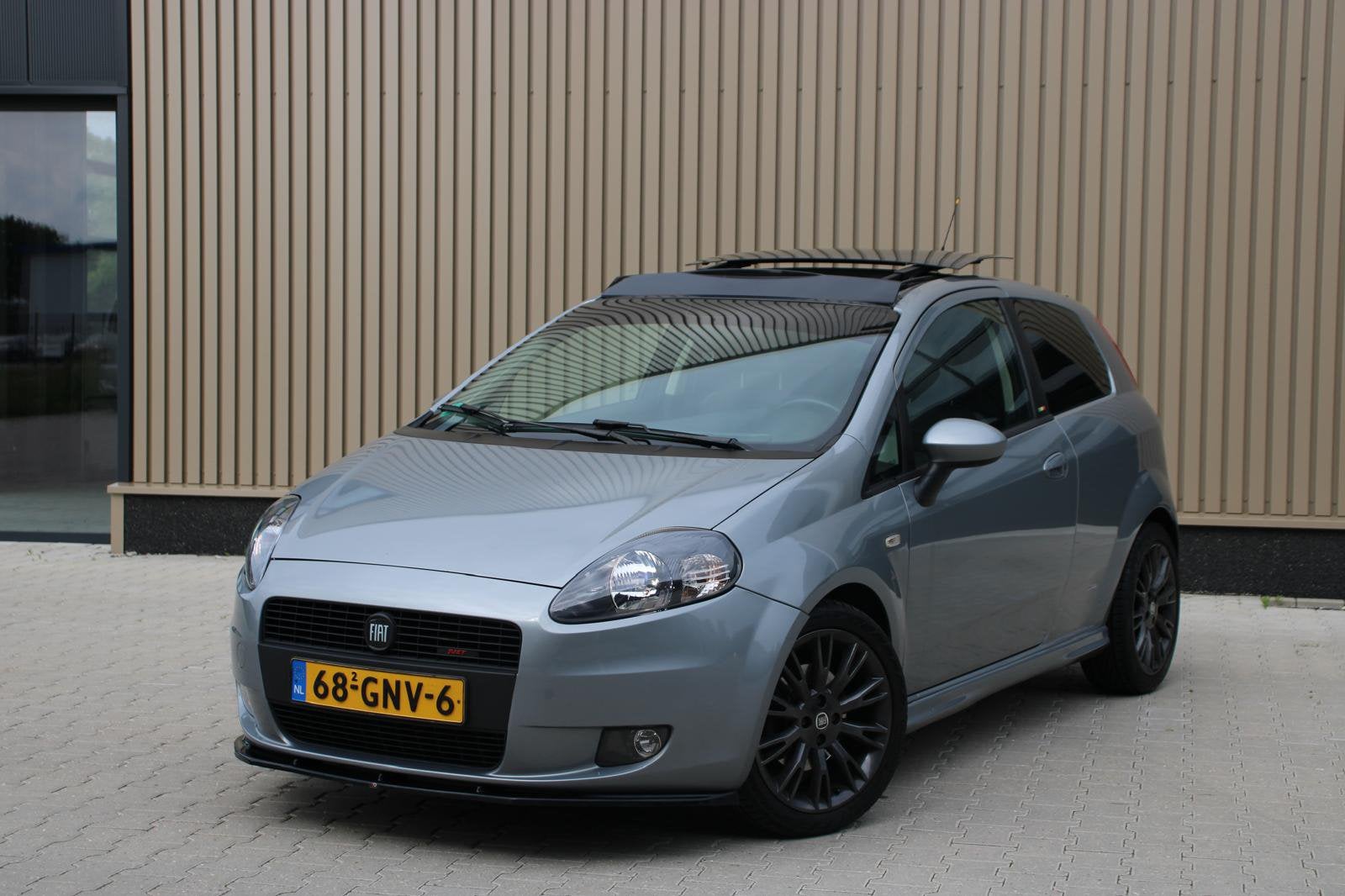 Fiat Punto 1.4 16V Turbo 3DR, goed onderhouden., Voorwielaandrijving, 15 km/l, 4 cilinders, 49 €/maand