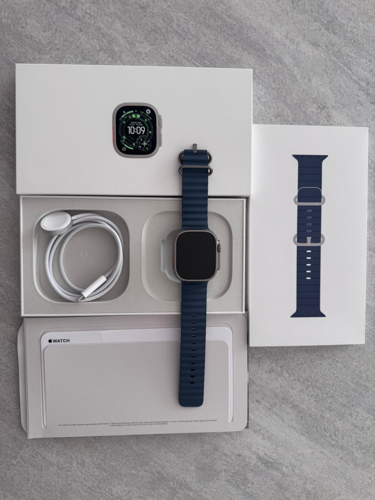 Apple Watch Ultra 3 49mm Natural TI AB Ocean Band