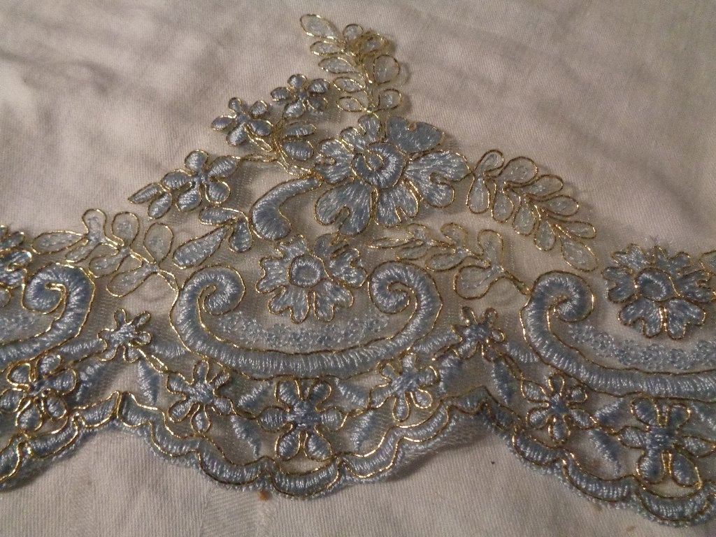 band blauw met gouddraad 13 cm hoog 180 cm lang, Hobby en Vrije tijd, Naaien en Fournituren, Ophalen of Verzenden, Nieuw, Lint, Band of Elastiek