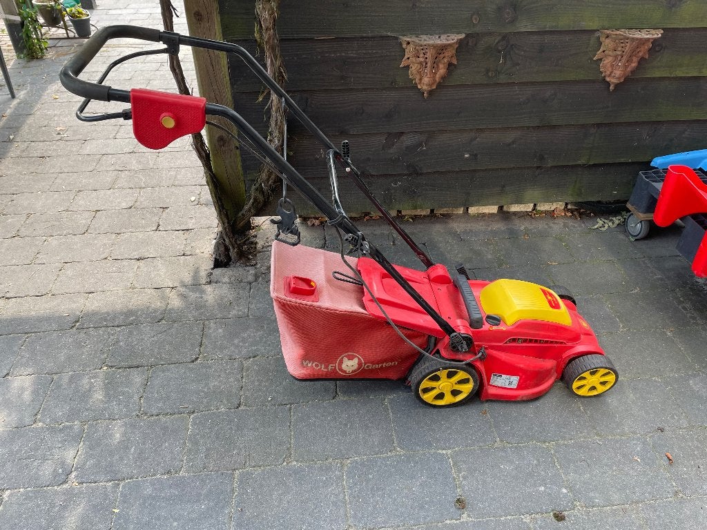 Grasmaaier wolf garten a 340 e, Tuin en Terras, Grasmaaiers, Ophalen, Elektrische grasmaaier, Zo goed als nieuw, Opvangzak