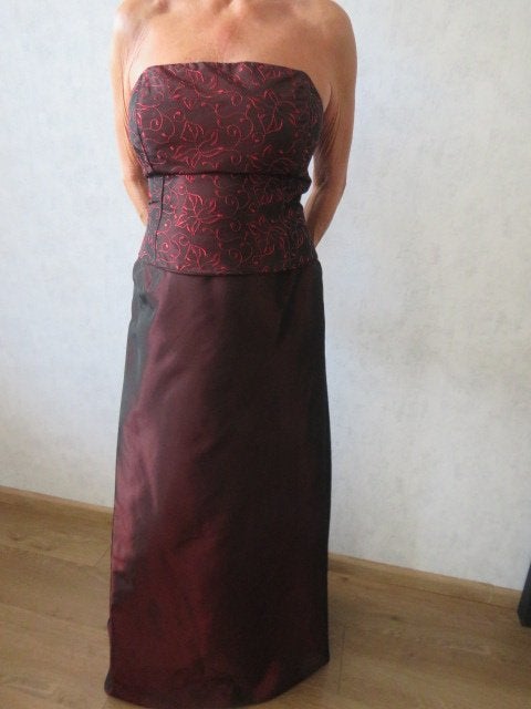 Gala Bordeaux lange rok met topje { vetersluiting} L, Galajurk, Maat 42/44 (L), Ophalen of Verzenden, Zo goed als nieuw