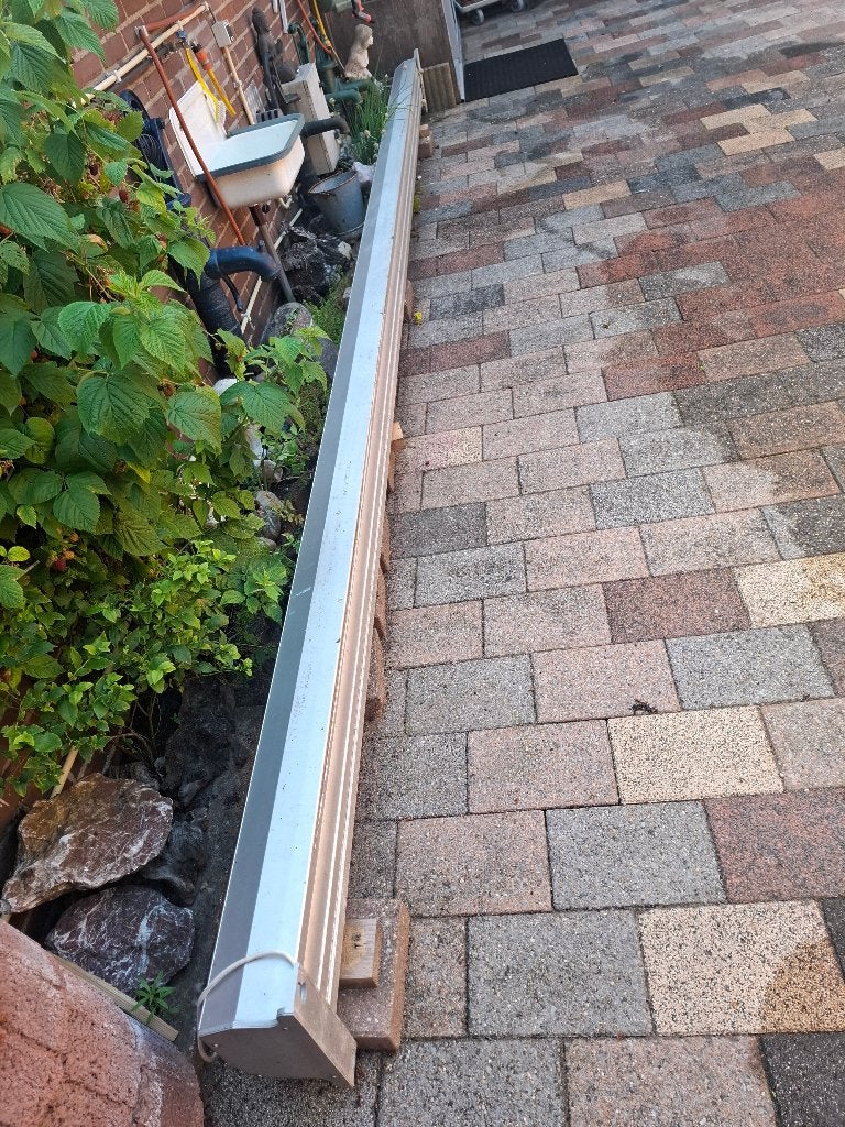zonnescherm knikarm, Ophalen, Gebruikt, Elektrisch, 250 cm tot 450 cm